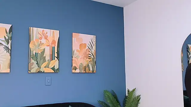 Zamira Taylor online show from September 12, 2:44 am