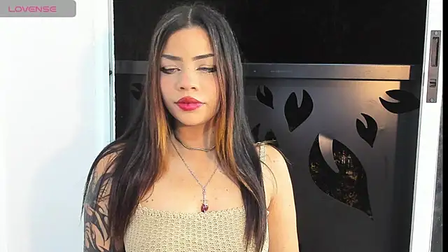 Snapshot of LilaFoxxx chatting on March 21, 3:22 am LilaFoxxx online show from March 21, 3:22 am