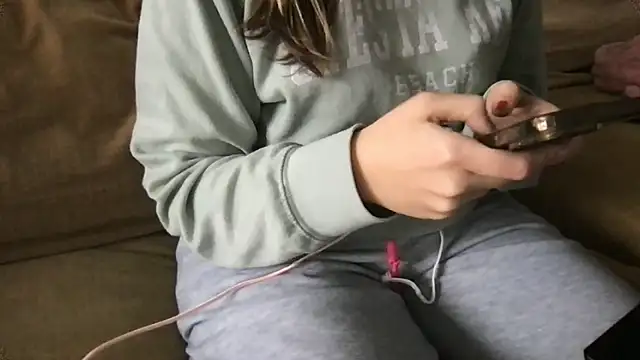 ashleighpink online show from February 6, 6:33 pm