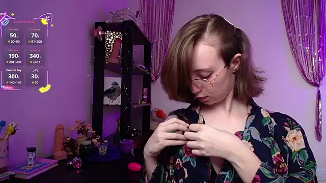 Elise Nyx online show from March 11, 12:55 pm