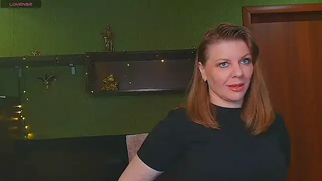 VeronikawGold online show from March 28, 3:39 am