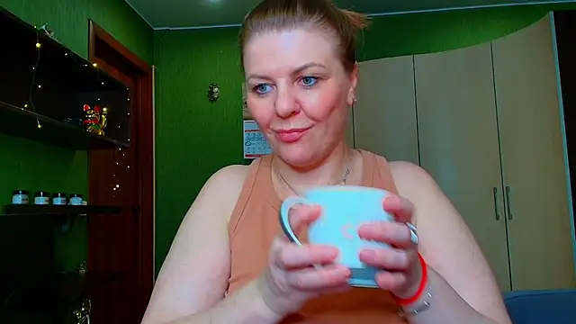 VeronikawGold online show from June 15, 7:32 am