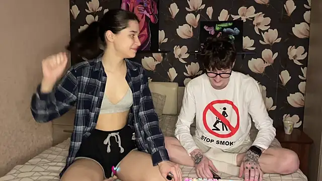 baby lesi online show from April 15, 7:32 pm