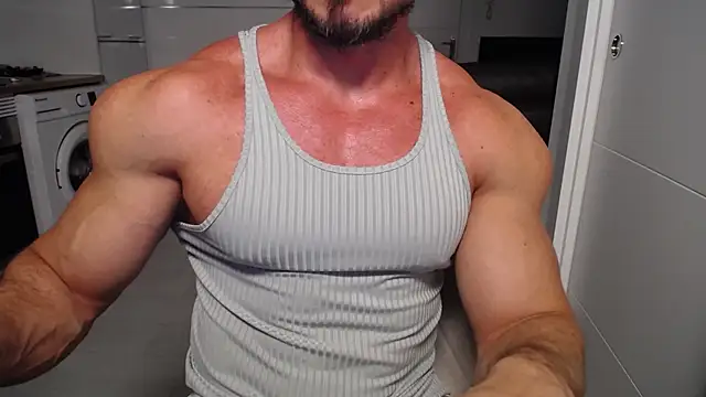 Snapshot of martins9 chatting on March 24, 7:19 pm martins9 online show from March 24, 7:19 pm