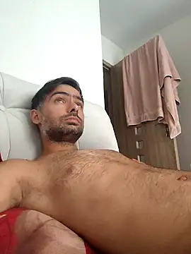 Snapshot of andreiiiii2025 chatting on September 10, 10:48 am andreiiiii2025 online show from September 10, 10:48 am