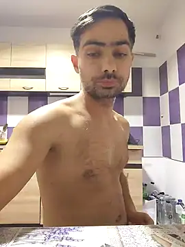 Snapshot of andreiiiii2025 chatting on December 15, 7:56 am andreiiiii2025 online show from December 15, 7:56 am