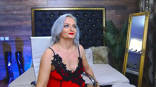 Snapshot of LadyTouch chatting on February 3, 11:58 pm LadyTouch online show from February 3, 11:58 pm