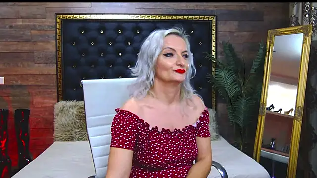 Snapshot of LadyTouch chatting on March 13, 8:37 am LadyTouch online show from March 13, 8:37 am
