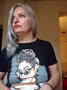 LadyTouch online show from March 11, 12:05 am