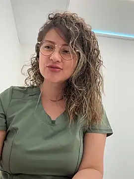 Snapshot of Shiarami chatting on May 25, 2:56 pm Shiarami online show from May 25, 2:56 pm