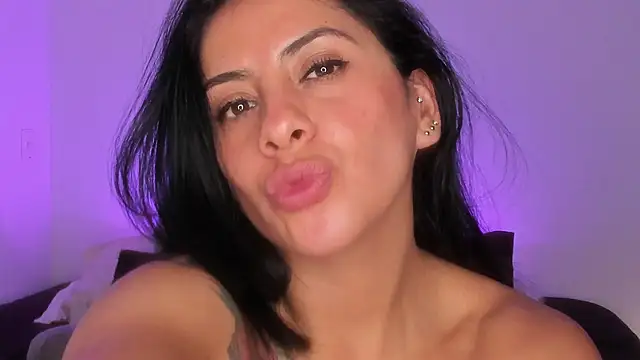  lucianapalmer online show from November 25, 1:49 am