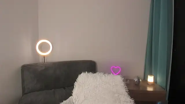  lucianapalmer online show from April 12, 3:28 pm