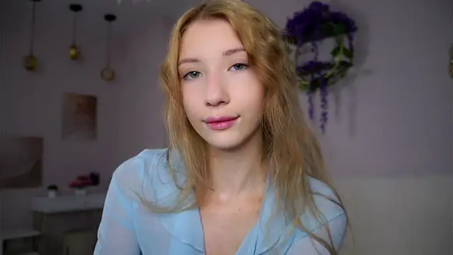 SunnivaCovil online show from October 26, 2:34 pm