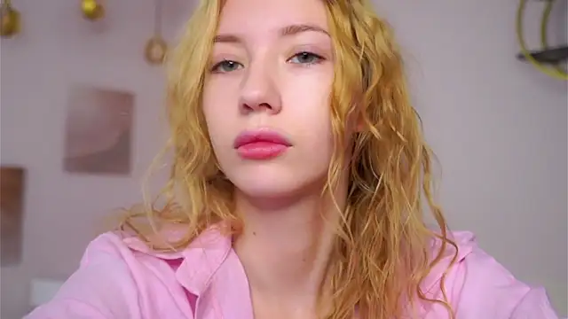 SunnivaCovil online show from February 15, 2:36 pm