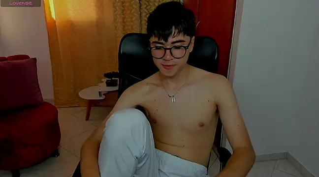 liam orion online show from February 20, 10:04 pm