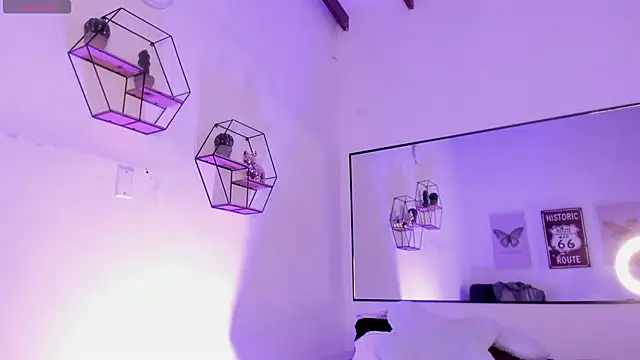 Little Lau1 online show from October 9, 9:57 pm