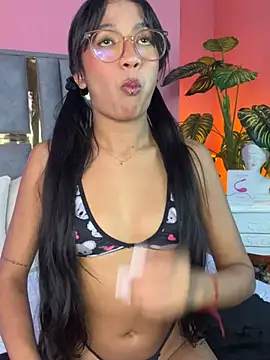 Tyla Ks online show from March 12, 8:31 pm