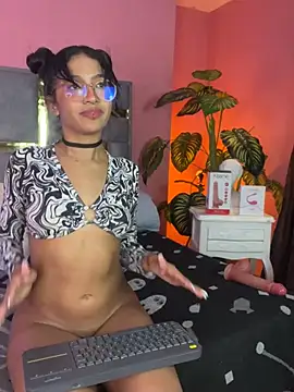 Tyla Ks online show from March 21, 1:45 am