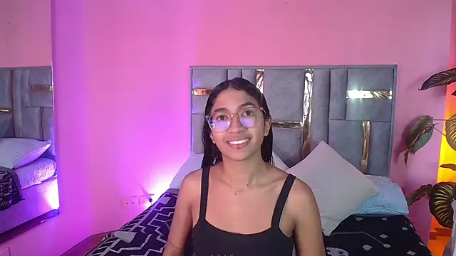 Tyla Ks online show from March 22, 7:20 pm