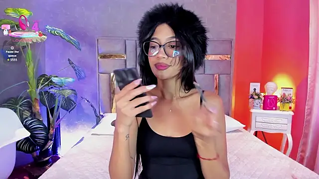 Tyla Ks online show from March 19, 7:40 pm