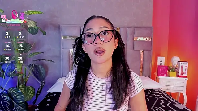 Tyla Ks online show from May 18, 8:03 pm