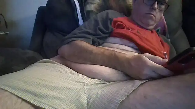 Snapshot of Smallone327 chatting on September 13, 4:23 am Smallone327 online show from September 13, 4:23 am