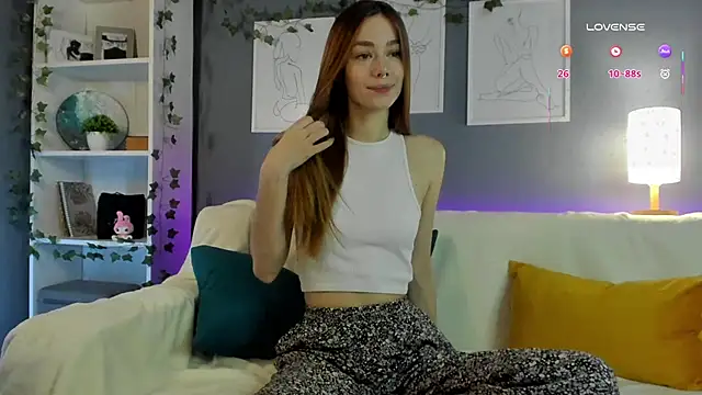 EmilaMills online show from February 26, 11:04 pm