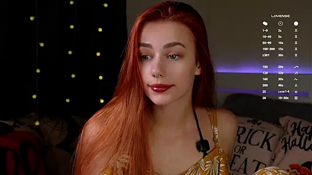 EmilaMills online show from November 2, 11:07 pm