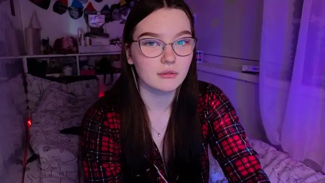 milliedoll online show from February 11, 2:00 pm