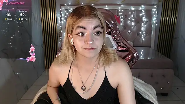 lili conor s online show from October 1, 3:45 am