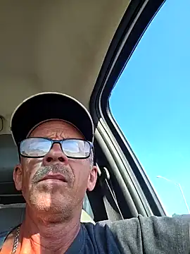 chris8827 online show from September 11, 9:37 pm