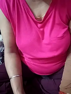 Snapshot of Shivani_7777 chatting on September 19, 7:25 pm Shivani 7777 online show from September 19, 7:25 pm