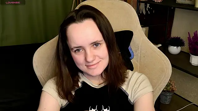 Luna Loveee online show from March 17, 3:47 am