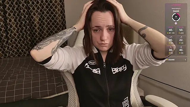 Luna Loveee online show from November 14, 4:33 am