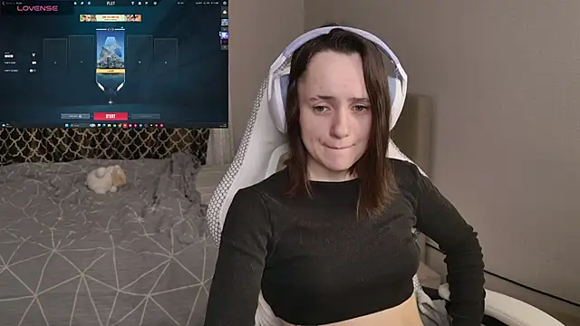 Luna Loveee online show from January 10, 4:25 am