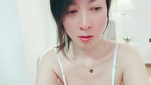 Dazzlebean online show from April 17, 4:37 am