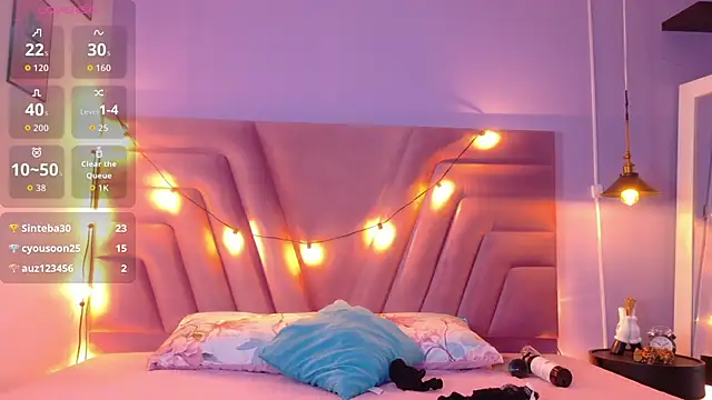 innocenthazel online show from November 8, 2:45 am