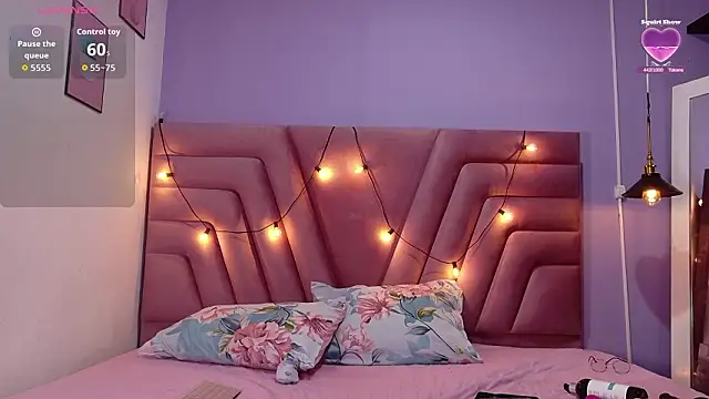 innocenthazel online show from February 10, 2:48 am