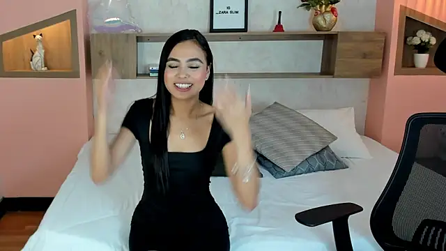 Snapshot of Lucia_Brown_ chatting on February 28, 12:31 pm Lucia Brown online show from February 28, 12:31 pm