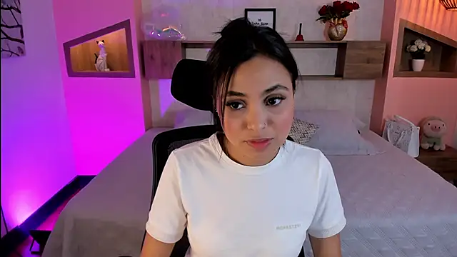 Snapshot of Lucia_Brown_ chatting on March 8, 1:14 pm Lucia Brown online show from March 8, 1:14 pm