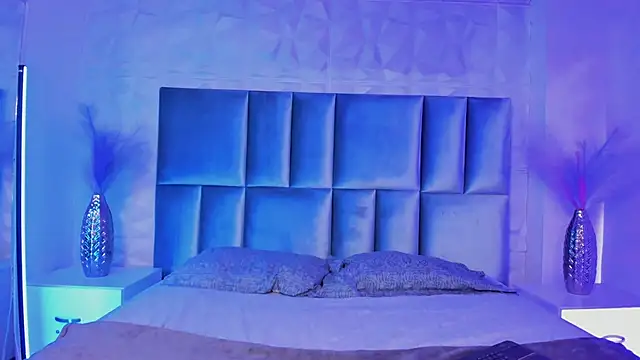 Selene bennet online show from April 17, 3:31 am