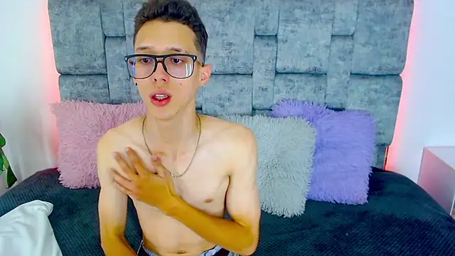 skinny bigcock02 online show from February 22, 8:09 pm