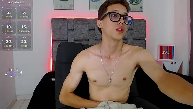 skinny bigcock02 online show from February 24, 9:13 pm