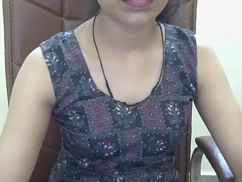 Snapshot of Cute_Pihu01 chatting on October 2, 6:04 pm Cute Pihu01 online show from October 2, 6:04 pm