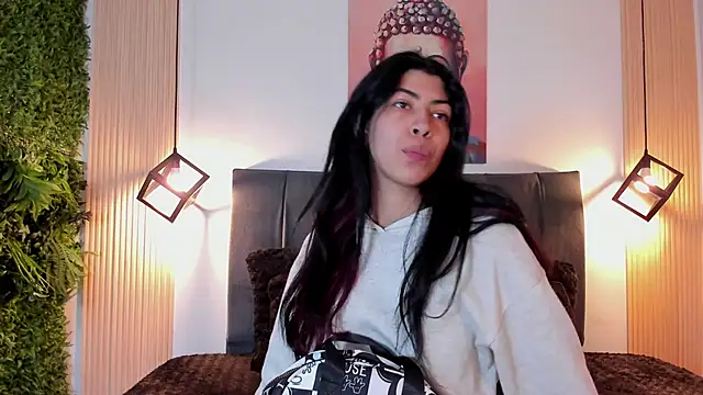 Cassie bloom online show from November 3, 8:21 pm