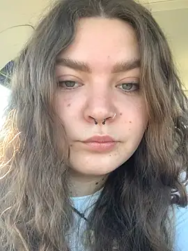 badcurvy online show from March 3, 9:11 am