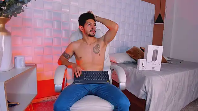 AlejandroStormm online show from February 23, 9:05 pm