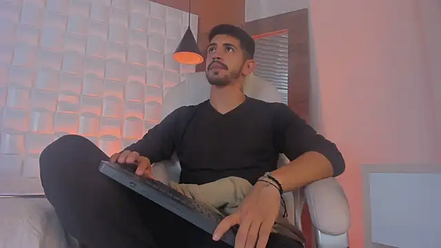 AlejandroStormm online show from October 10, 8:52 pm