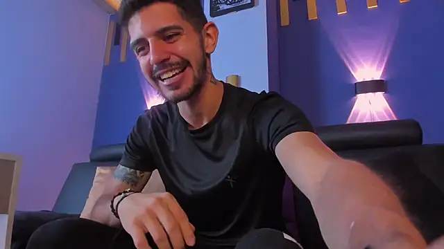 AlejandroStormm online show from October 14, 8:53 pm