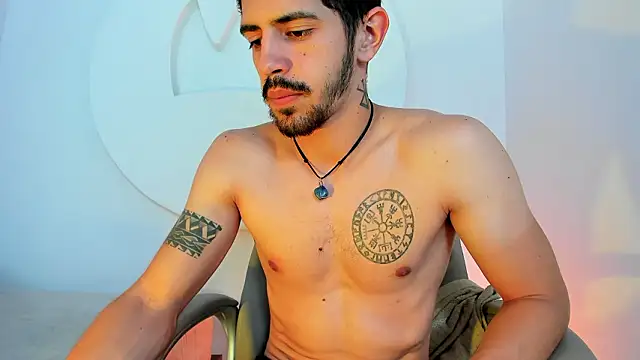 AlejandroStormm online show from March 27, 8:26 am